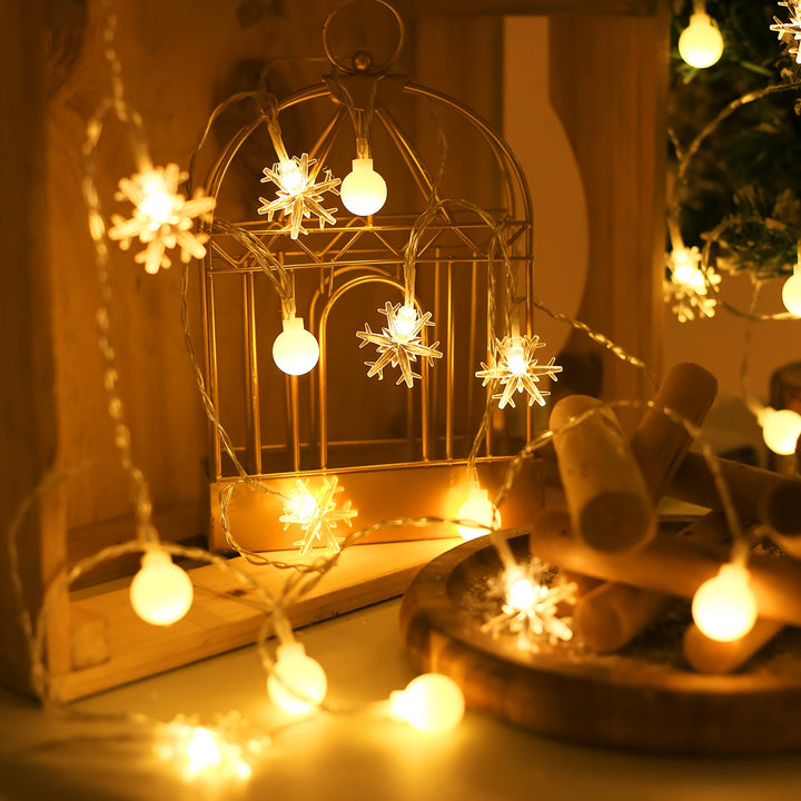 Luzes de Natal Brancas Bolas Floco de Neve Casa BZ4088W by Casa Perfeita