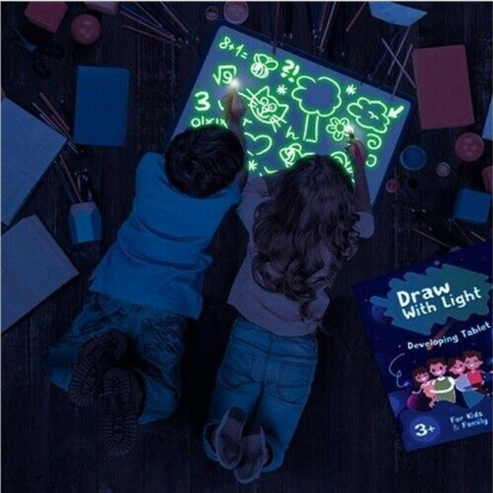 Quadro Mágico Luminoso 3D: Desenhe com Luz e Sem Bagunça! Brinquedo Educativo