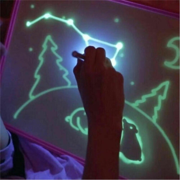 Quadro Mágico Luminoso 3D: Desenhe com Luz e Sem Bagunça! Brinquedo Educativo
