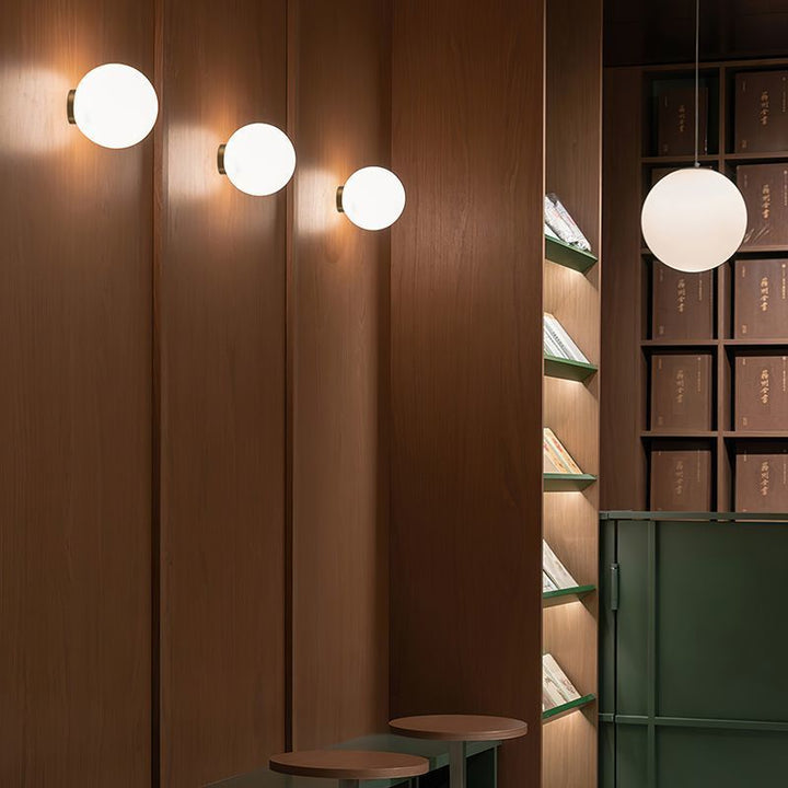 Luminária de Parede Esférica Nórdica | Simplicidade e Luz Perfeita para Seu Lar