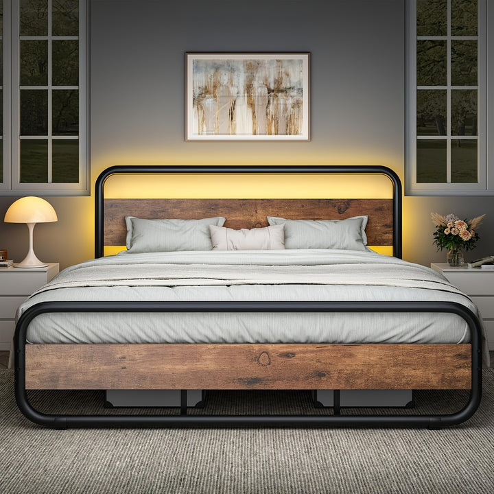 Cama Metálica com Cabeceira de Madeira e Armazenamento