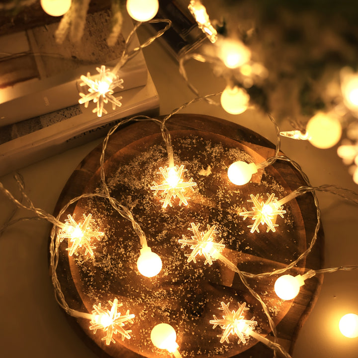 Luzes de Natal Brancas Bolas Floco de Neve Casa BZ4088W by Casa Perfeita