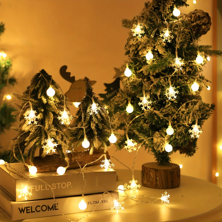 Luzes de Natal Brancas Bolas Floco de Neve Casa BZ4088W by Casa Perfeita