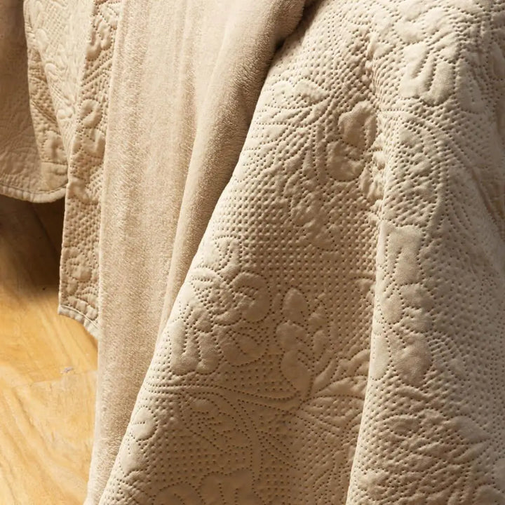 Jogo de Cama Colcha Queen Fiore Bege Microfibra 3 Peças