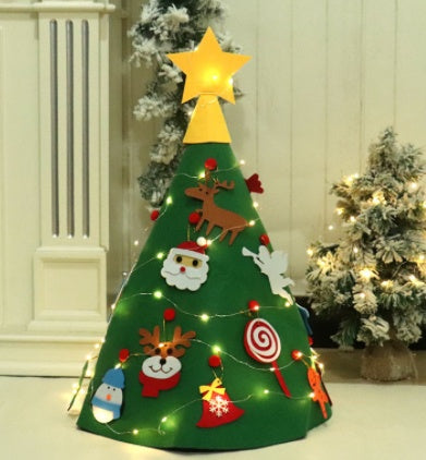 Felt cloth to decorate the Christmas tree by 253444